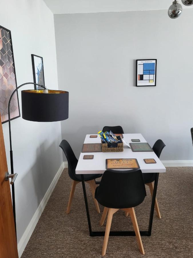 Causeway Coast Sea Shore Apartment - บัลลีคาสเซิล ภายนอก รูปภาพ